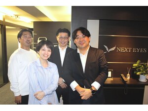 ネクスト・アイズ株式会社 不動産営業／月給35~50万円／完全週休2日／残業20h以下