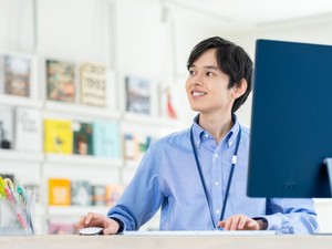 リスパック株式会社(リスのプラスチックグループ) 販促企画／デザインスキルを「売れる仕掛け」に／賞与4.7カ月