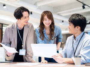 パーソルコミュニケーションサービス株式会社(パーソルグループ) 社内ヘルプデスク／年休125日／土日祝休み／残業少／K037