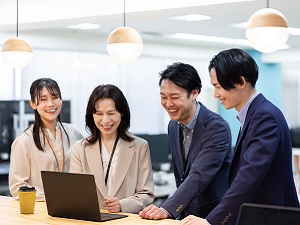 ベニックソリューション株式会社(川崎重工グループ) ITエンジニア／月給32万円～／年休127日／川重G中核企業