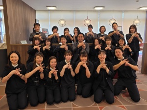 兼松コミュニケーションズ株式会社 ドコモショップの受付・販売／未経験歓迎／年休123日／残業少