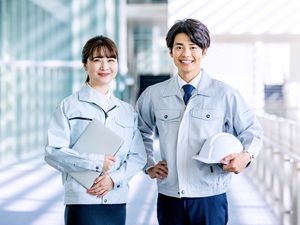 株式会社ホットブラッド 施工管理／月給30万円以上／年休100日／新築オフィス勤務