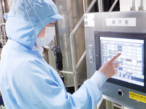 日本ルナ株式会社(ニッポンハムグループ) 生産職／創業60年以上の食品メーカー／年間休日125日