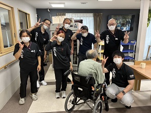 株式会社グリップ 介護スタッフ／未経験歓迎／面接1回のみ／月2日の希望休OK