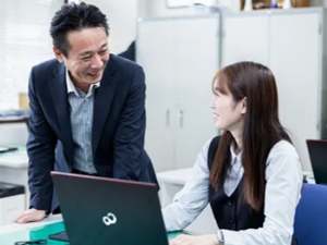 笠岡通運株式会社 配車事務／未経験歓迎／賞与年2回／残業少なめ／月給26万円～