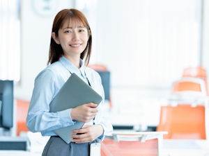 アルインコ株式会社【プライム市場】 未経験歓迎の営業事務／年休128日／土日祝休／残業月10時間