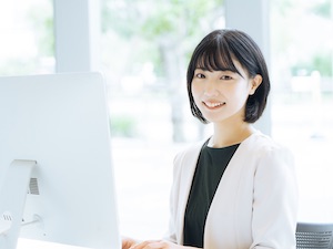 信和化成株式会社 総務／豊岡市の移住支援あり／残業月5h程度／車通勤OK