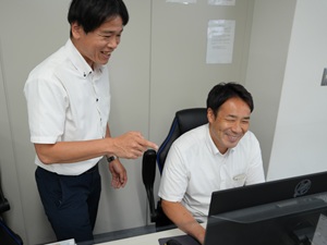 株式会社リンレイサービス スタッフ管理／未経験歓迎／土日祝休／フレックス／年休120日