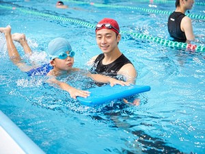株式会社自然舎 スポーツインストラクター／未経験可／指導経験不問／賞与年2回