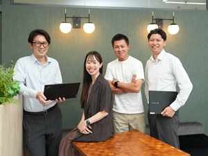 株式会社ジーデップ・アドバンス【スタンダード市場】 AIインフラ営業／土日祝休み／時差出勤OK／月給38万円～