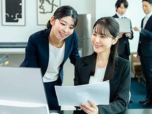 有限会社トラストライン 営業事務（製造サポート有）／年休127日／土日祝休／賞与2回