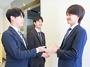 株式会社フロンティスト EPARKリラク＆エステの提案営業／年休124日／未経験歓迎